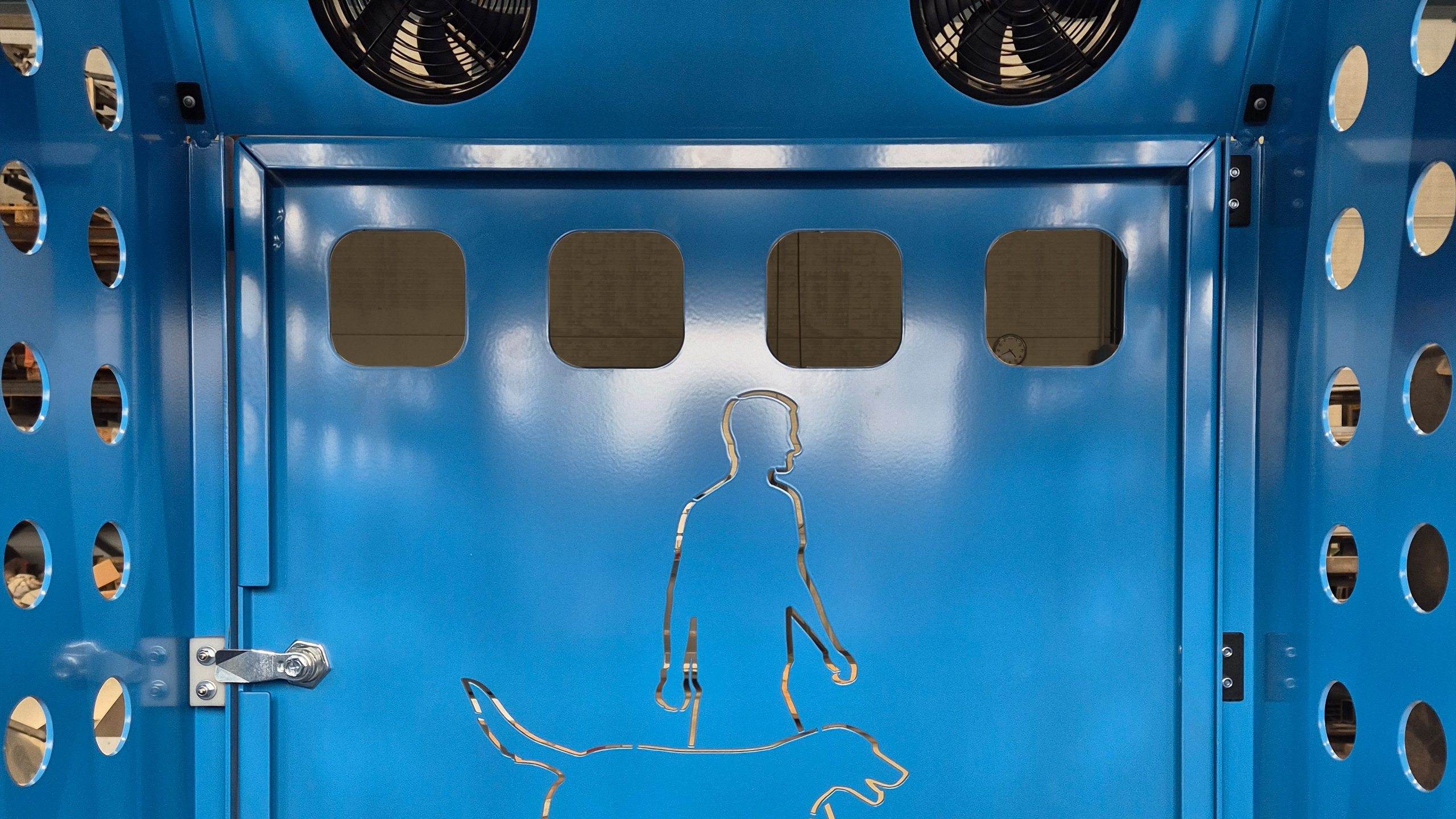 Hundebox aus Aluminium